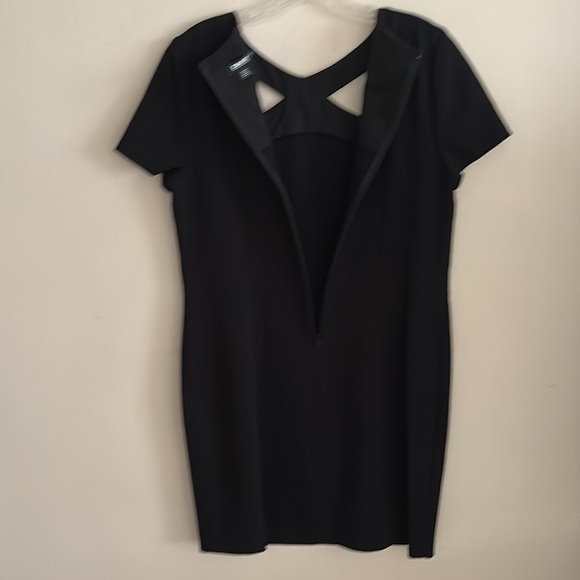 Dress - Picture 10 of 10